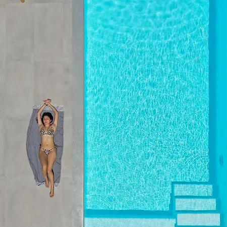 Olives Seaside No 2 Willa